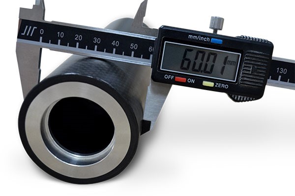 当碳纤维遇上超级仿真:智上新材让每一根辊都成为精密制造的“定海神针”